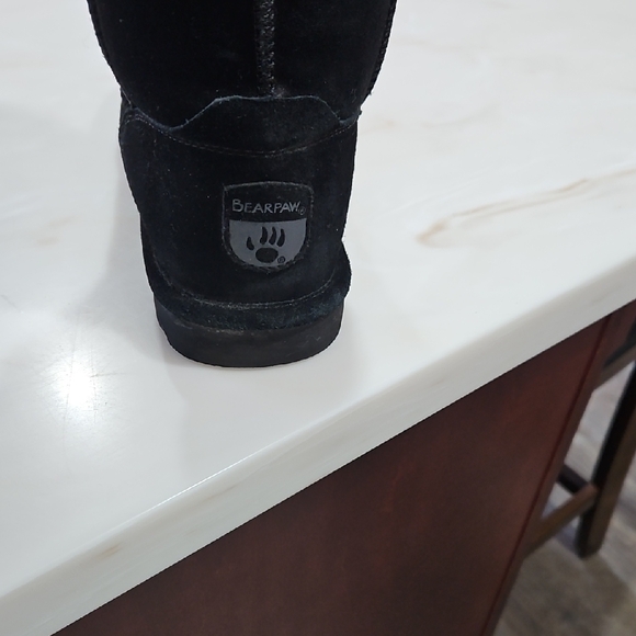BearPaw Black Winter Boots Worn 1 Tme, Just Collecting Dust - Picture 3 of 3